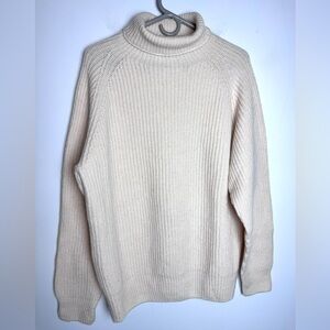 Aether turtle neck sweater L
